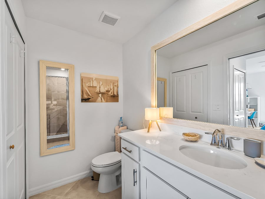Main bathroom