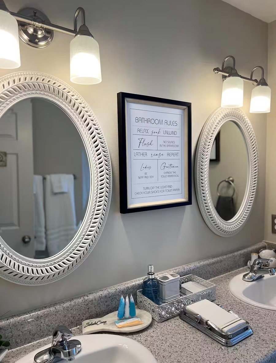 Ensuite bathroom counter/sink