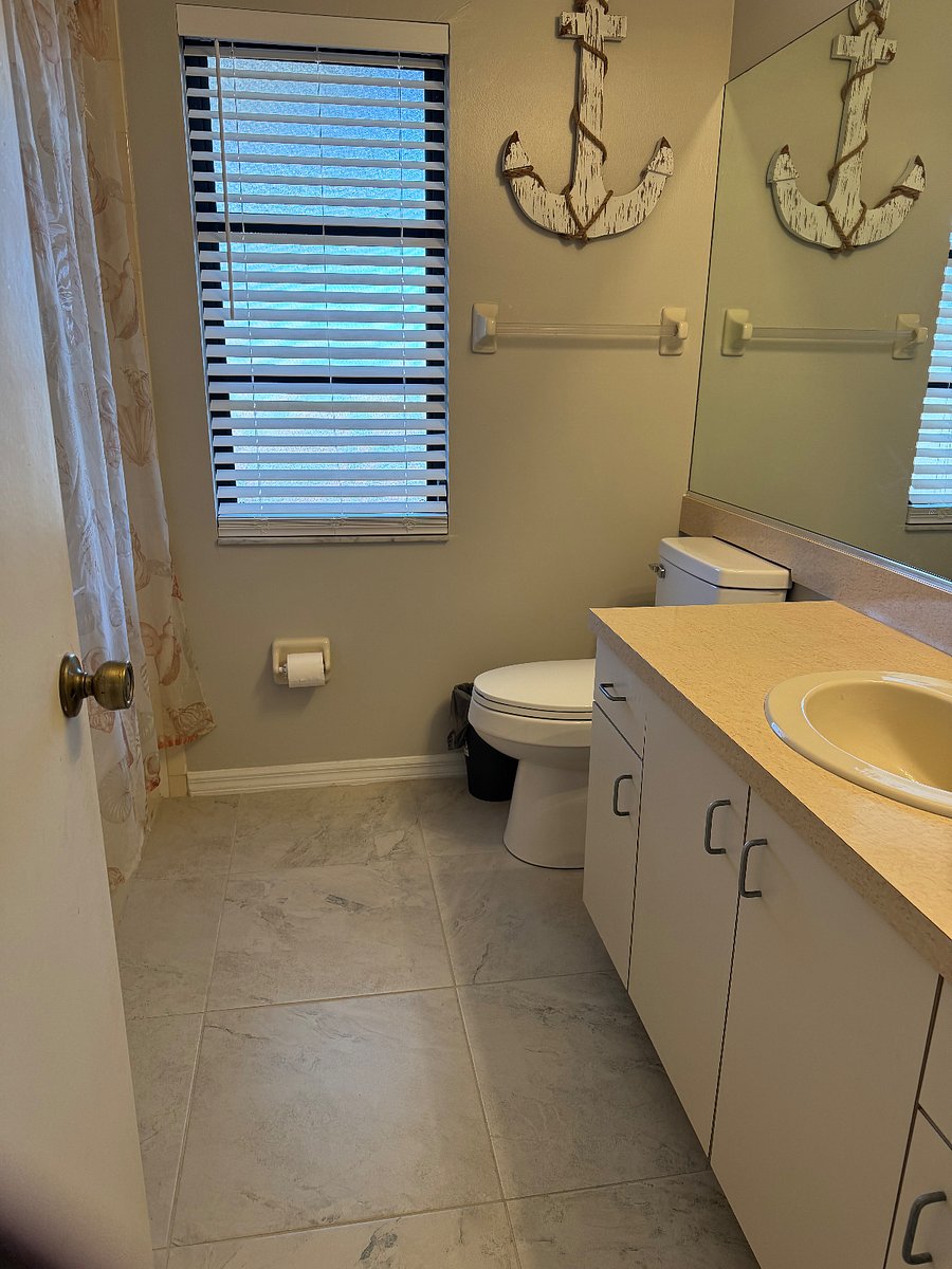Secondary bathroom