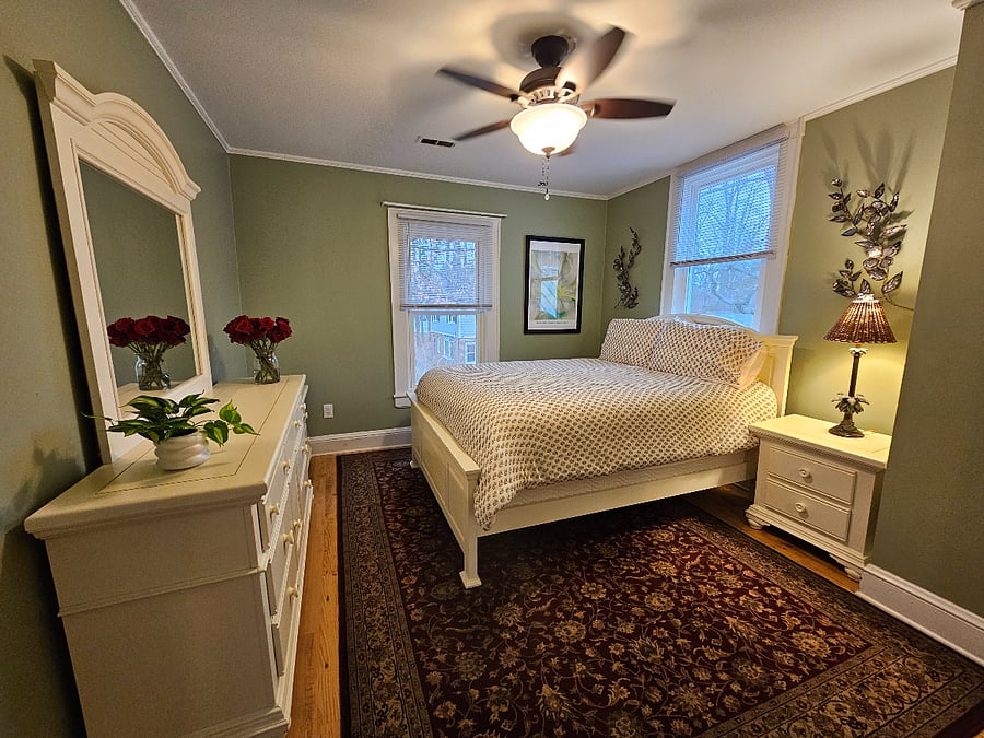 Spacious Bedroom with plenty of storage