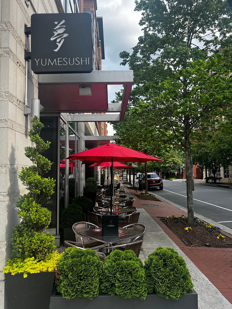 Short walk to neighborhood restaurants. 