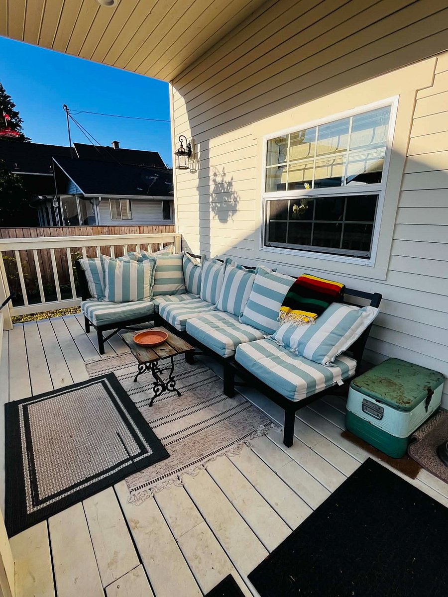 Large back porch to enjoy being outside.
Great sunsets from this area.