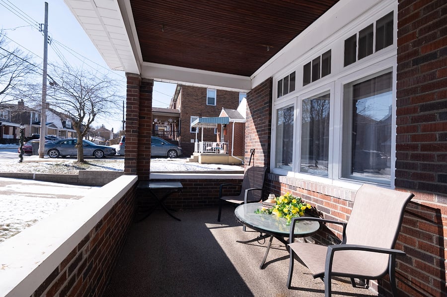 Front porch!