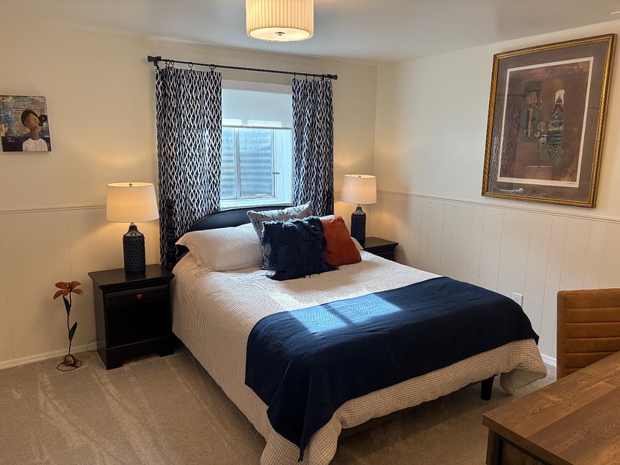 Guest bedroom - mechanical adjustable queen bed frame