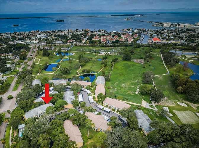 Walk to Gulf, golf, parks, eats and drinks.