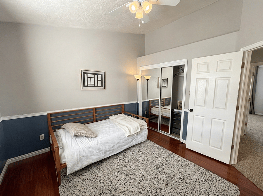 Upstairs Guest Room 2 - Twin Bed