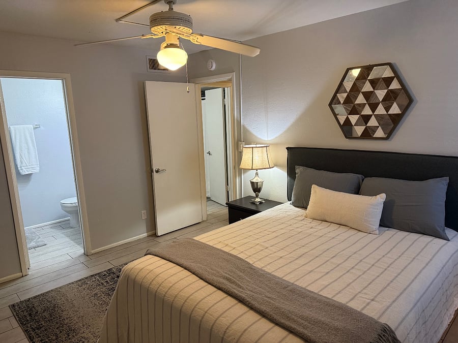 Master Bedroom/Master Bath