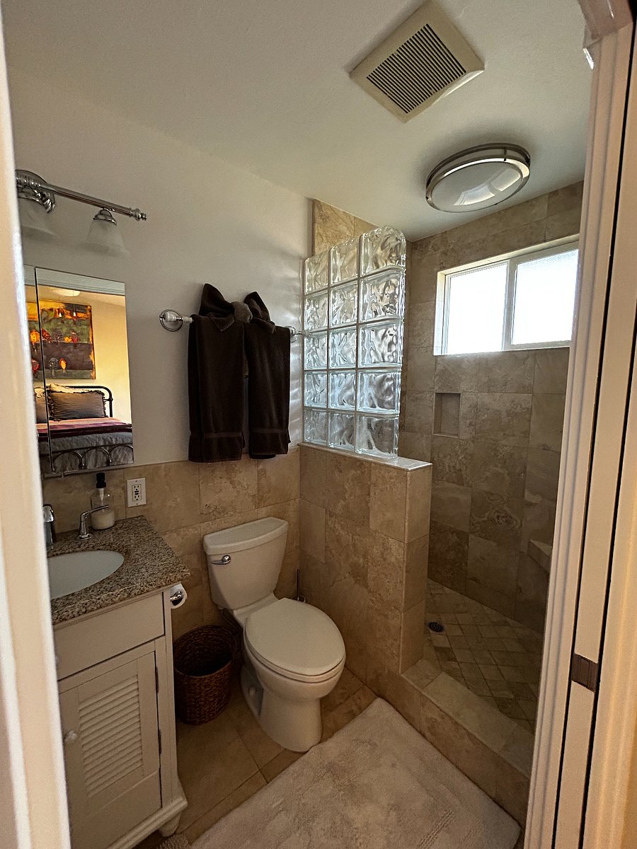 En-suite bathroom