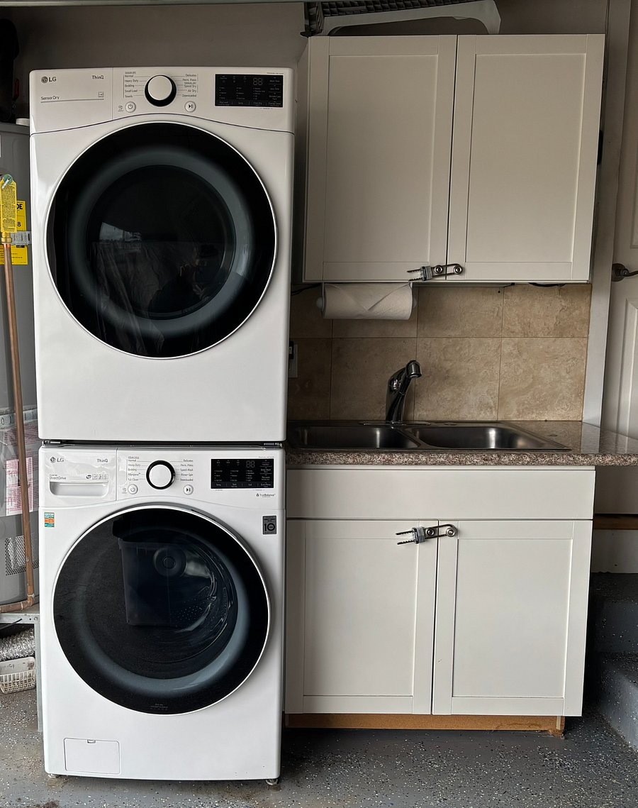 Large capacity, wifi enabled, Washer and Dryer in garage