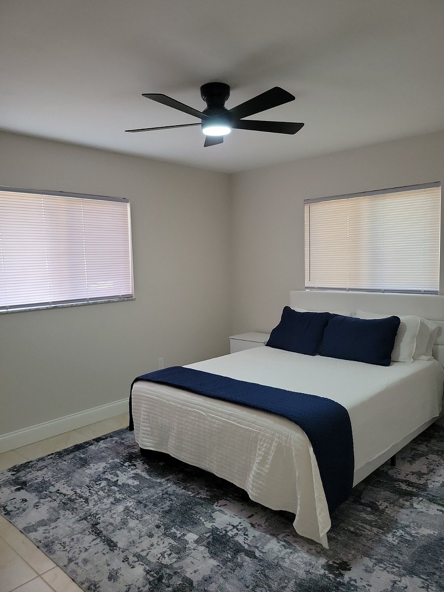Guest bedroom