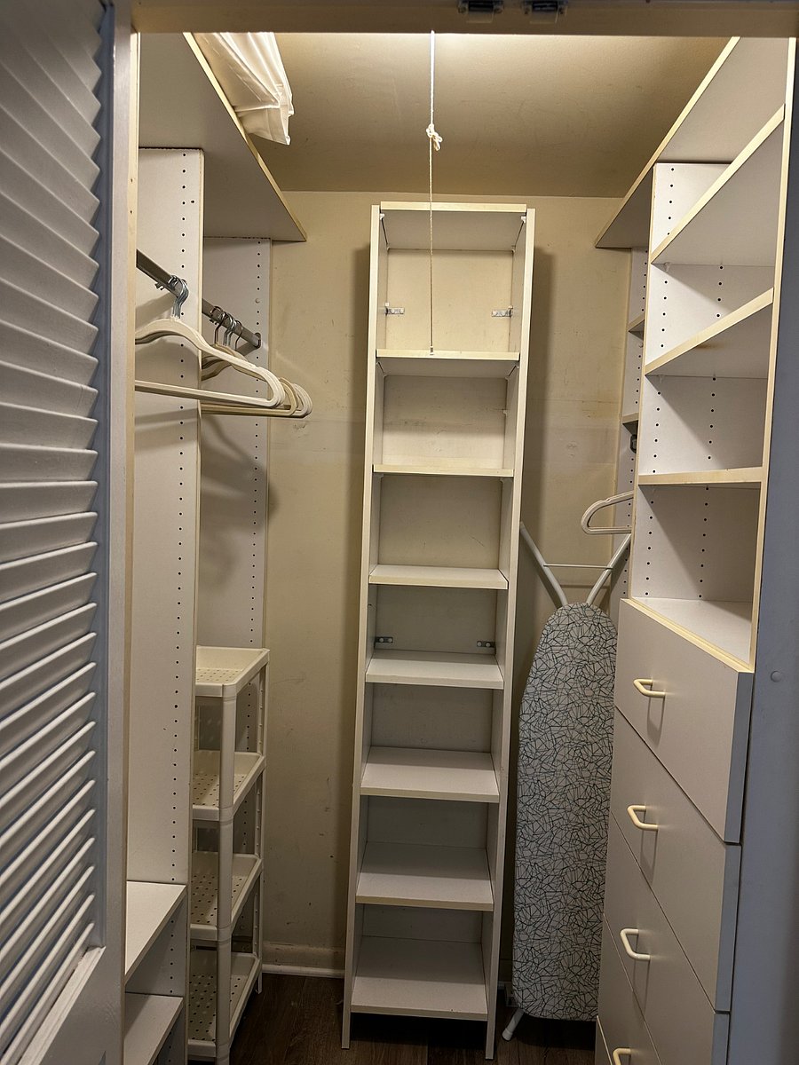 Walk in closet