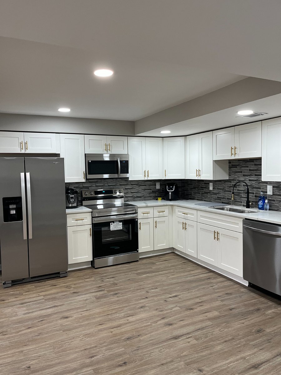 Full kitchen with new appliances.