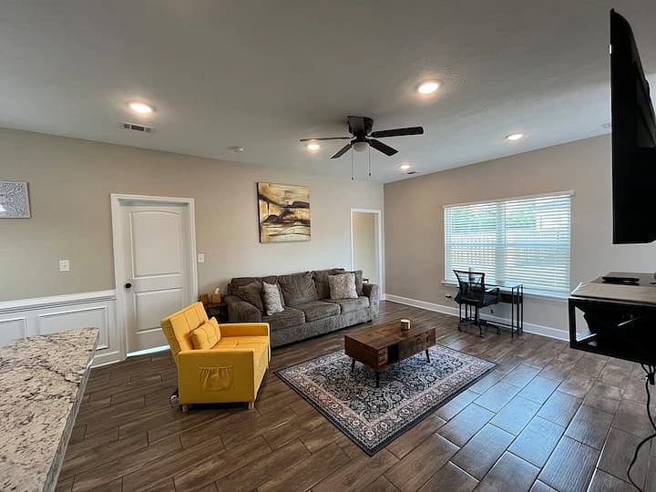 Furnished Finder property 966022_1 photo 2