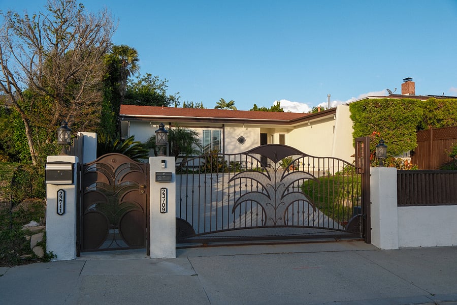 Fully secured home 