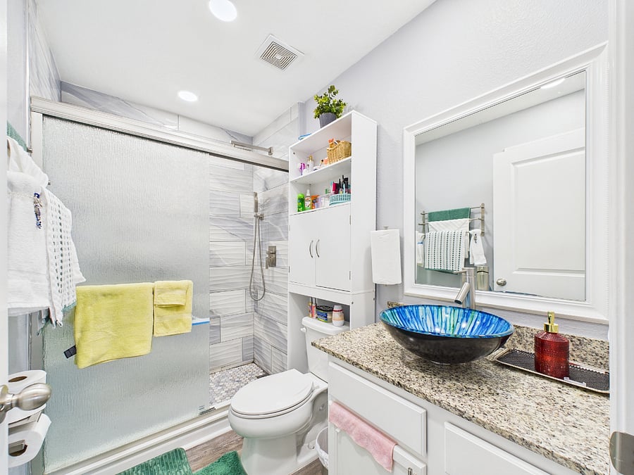 Upstairs bathroom