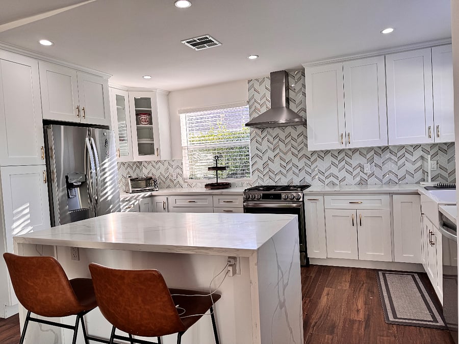Kitchen - Island & Bar Stool