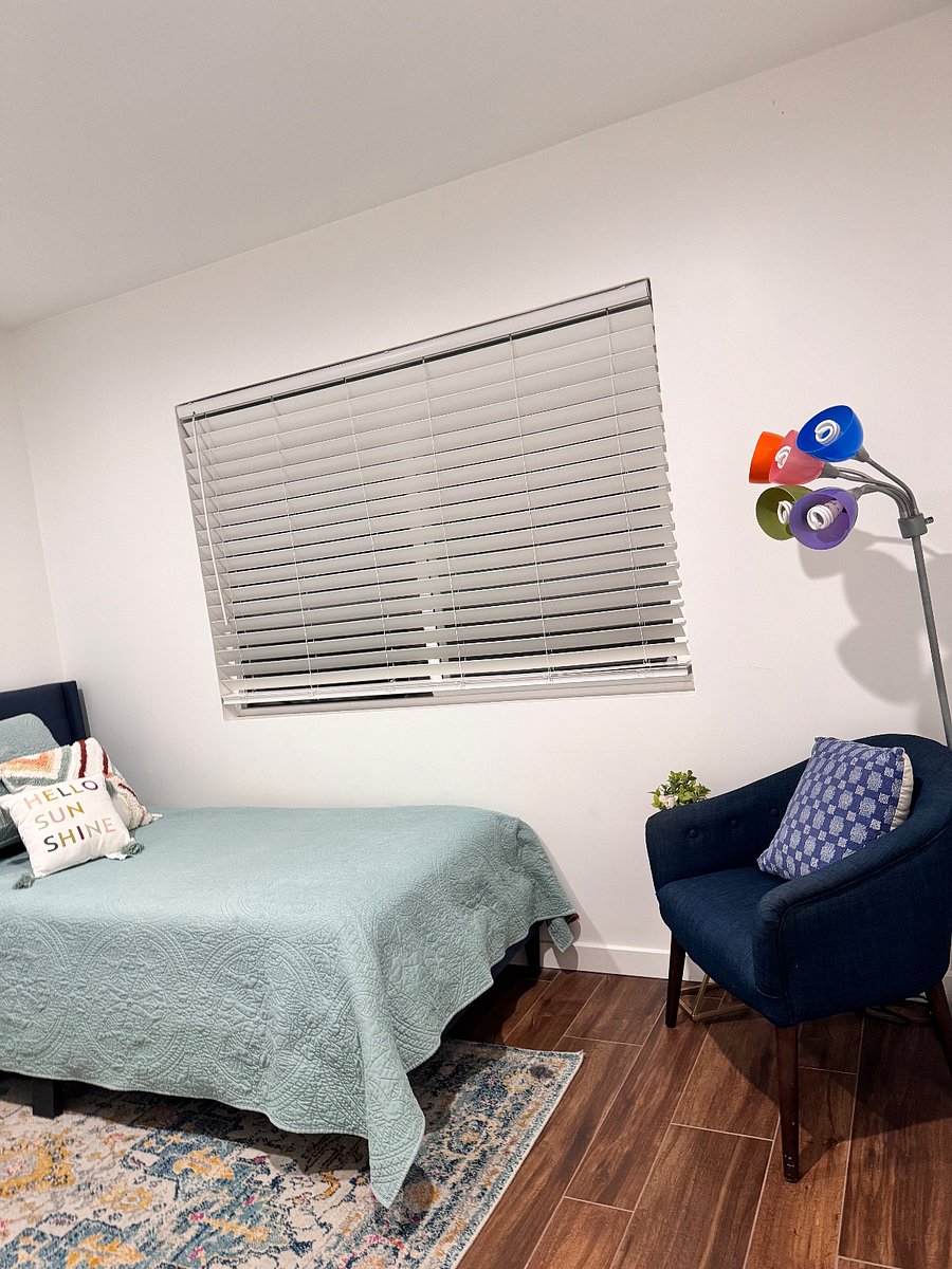 Bedroom - 2x Twin size Beds