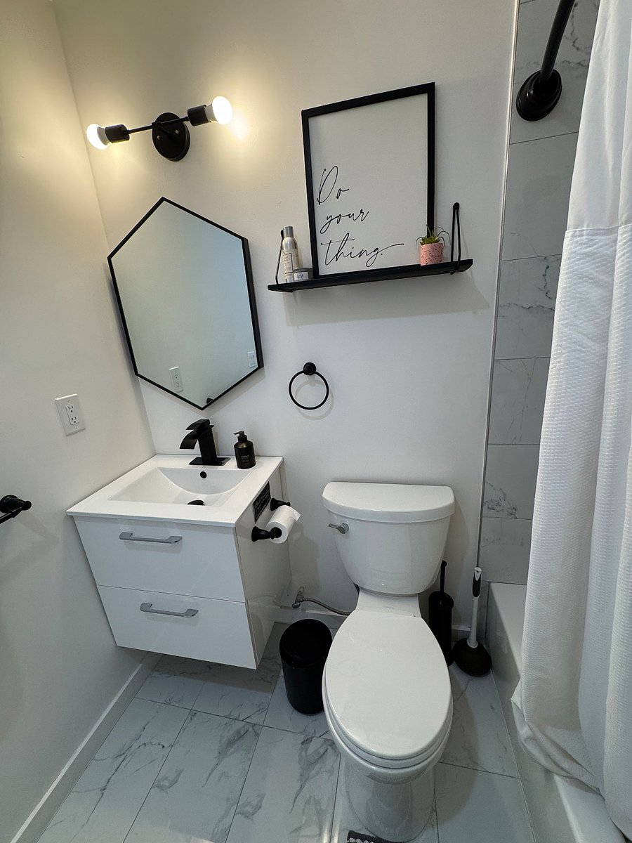 Full Bathroom