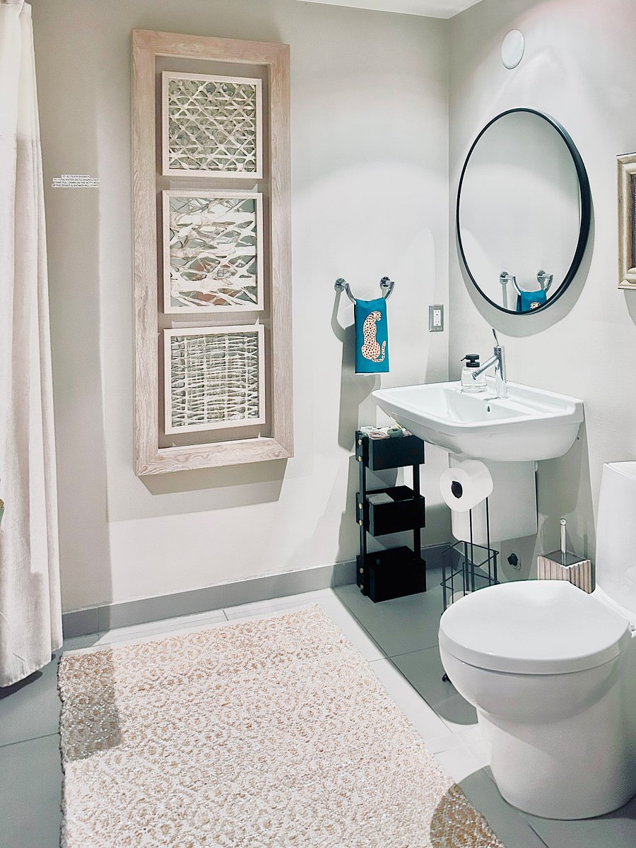 Full bathroom