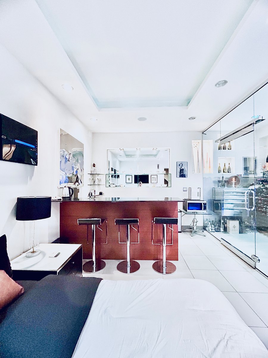 Seating area for eating and entertaining.