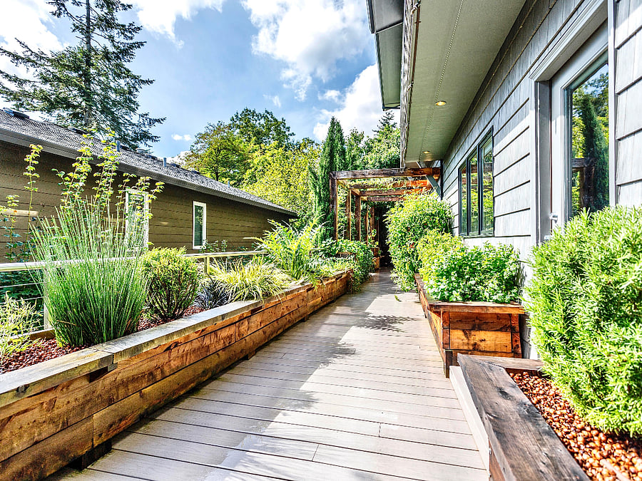 Private garden patio