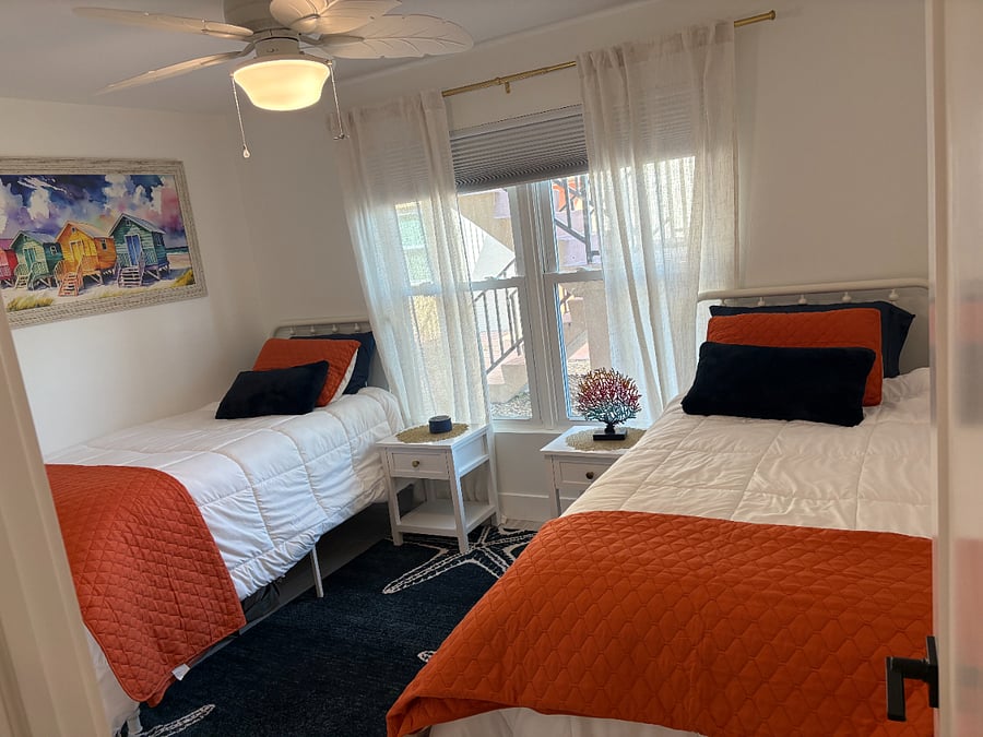 2nd bedroom
