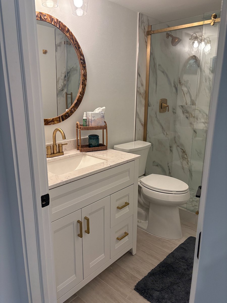 2nd bathroom off living area