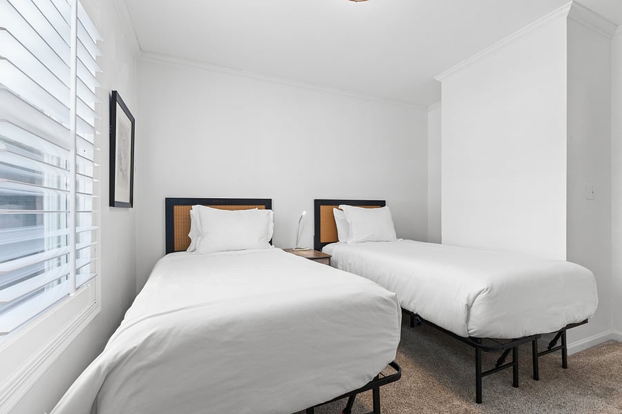 Bedroom 2 | Twin Beds