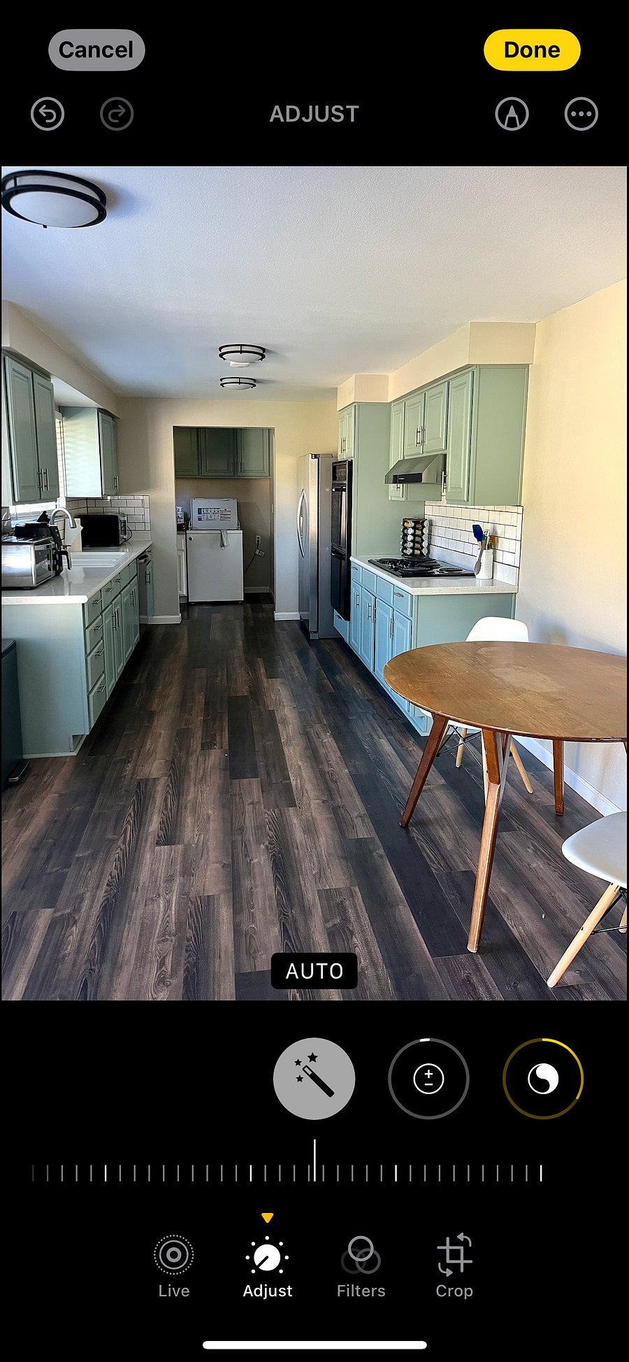 Kitchen nook table with 5 chairs