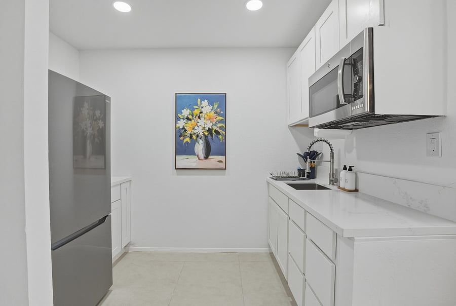 Your own kitchenette stocked with a coffee maker, airfryer, hot plate and crockpot. I am willing to provide other items within reason upon request.