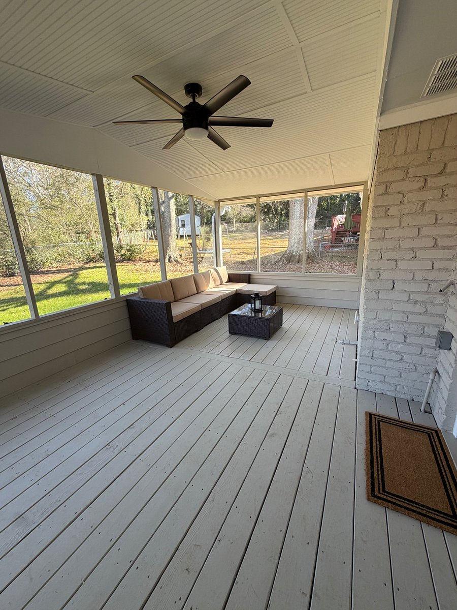 Screened-in patio