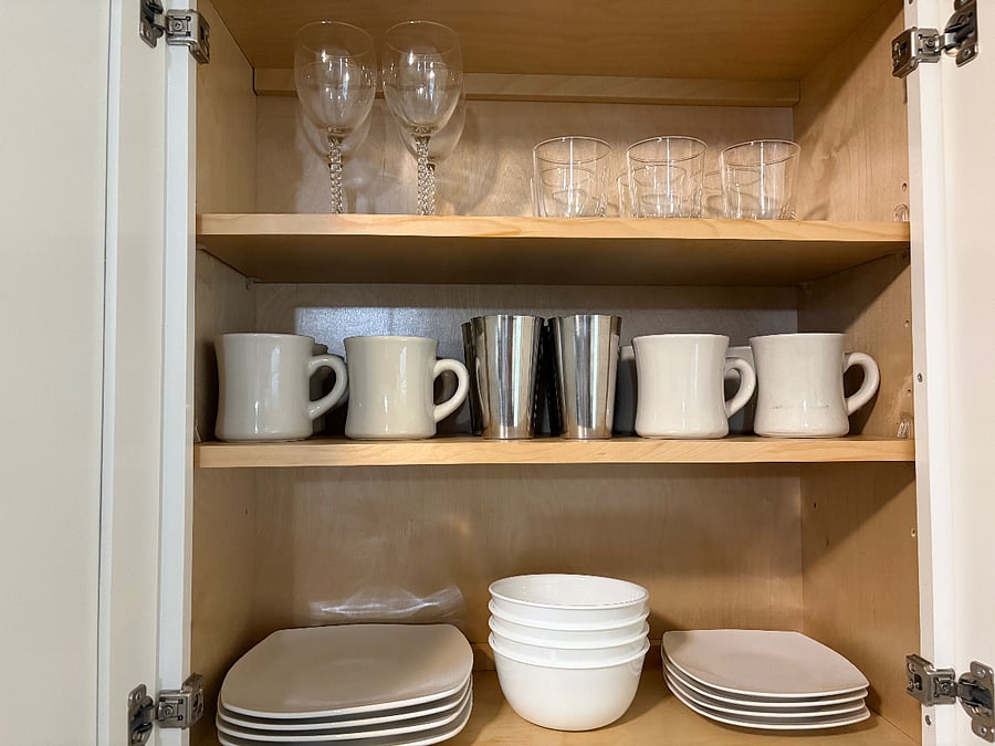 Cups, glasses, plates & bowls