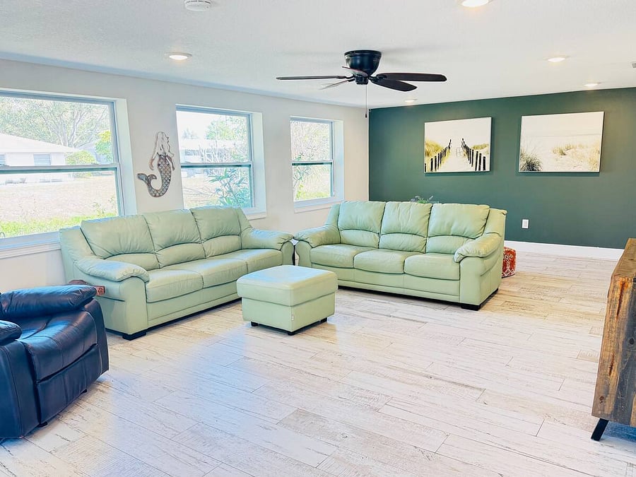 Living/Entertainment Room