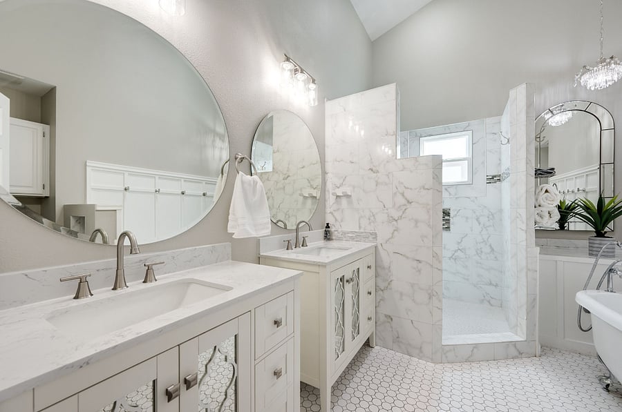 Primary bathroom with upscale boutique hotel feel
Separate vanities, walk in shower, soaker clawfoot tub.