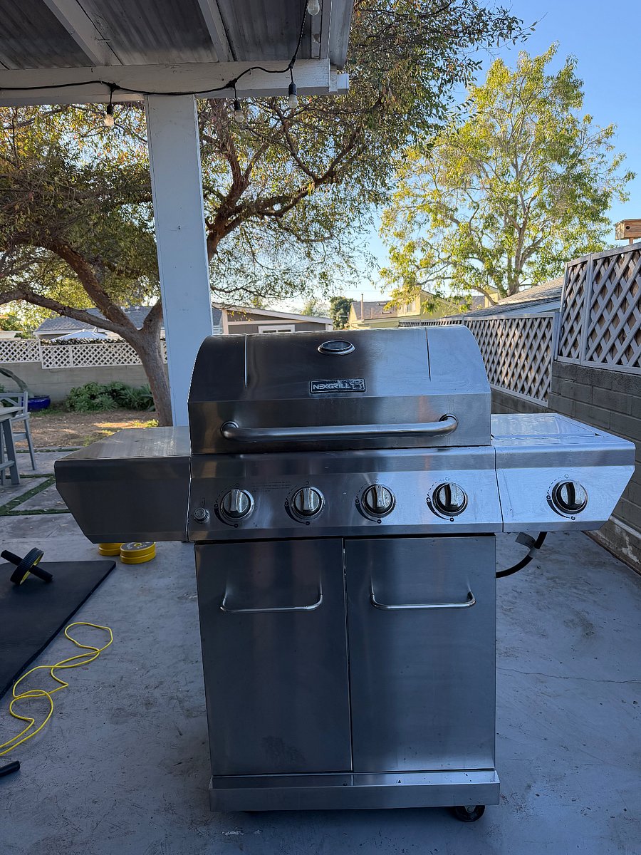 Outdoor grill