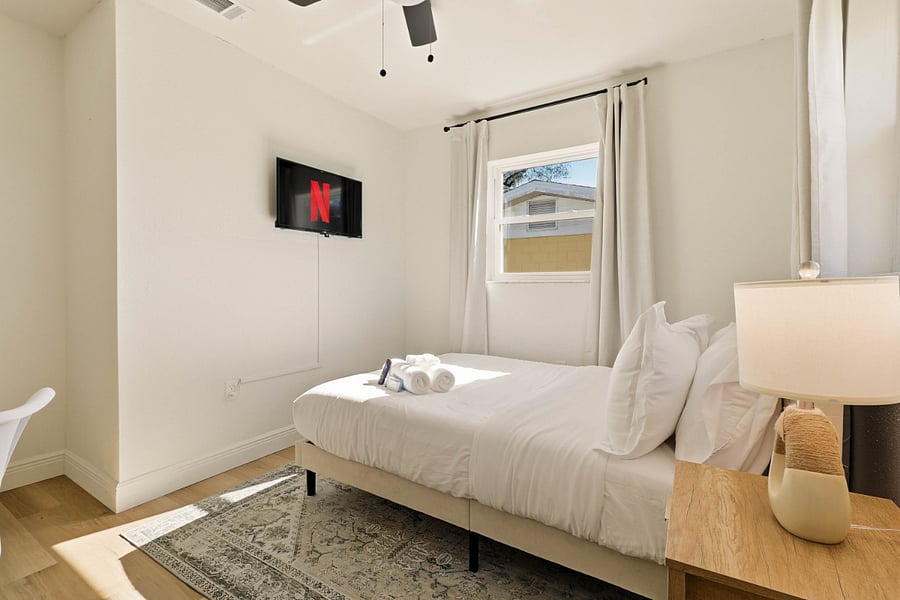 Second bedroom, 