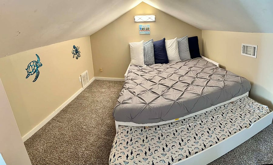 Bedroom #4/loft