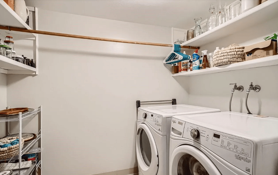 Laundry room with washer/ dryer storage