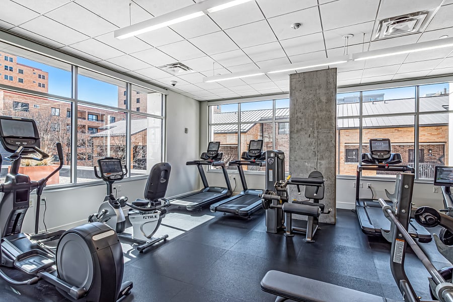 24/7 Gym