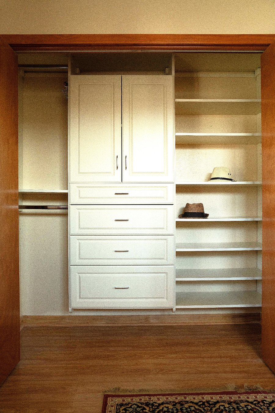 California Closet (in 2 bedrooms)