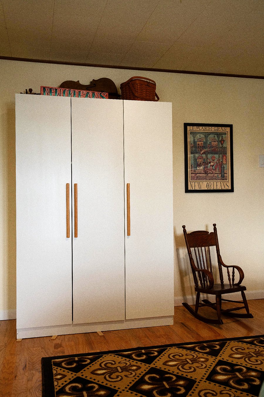 King Bedroom closet