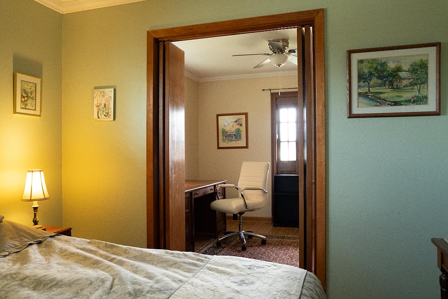 Suite Bedroom with Office