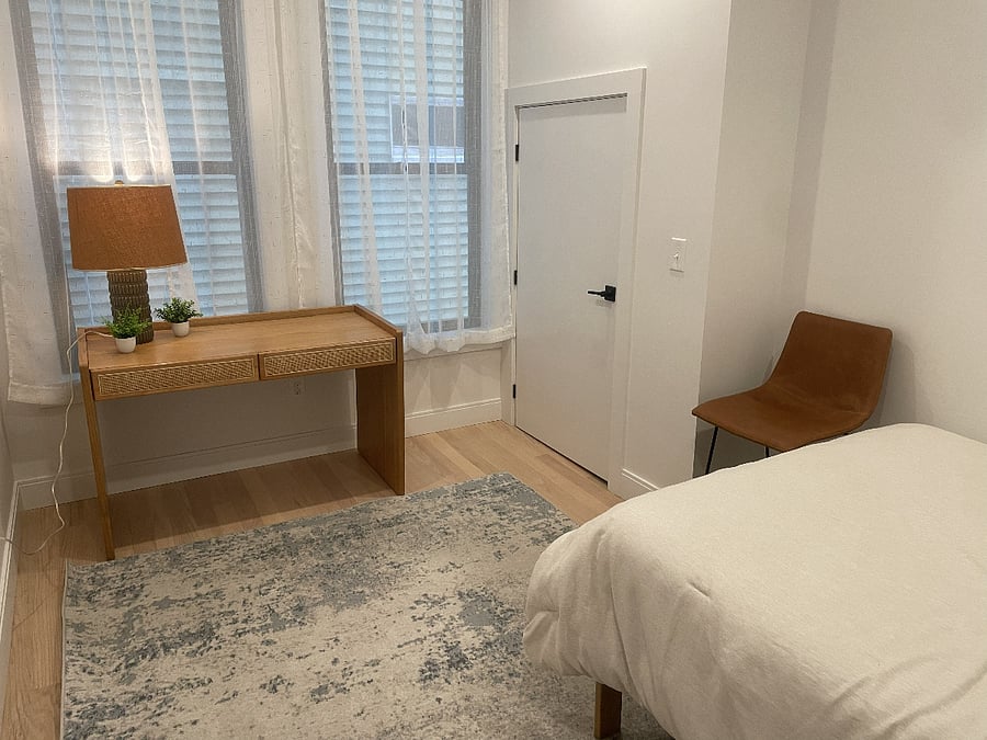 Bedroom 3 - Full Bed with walk-in closet