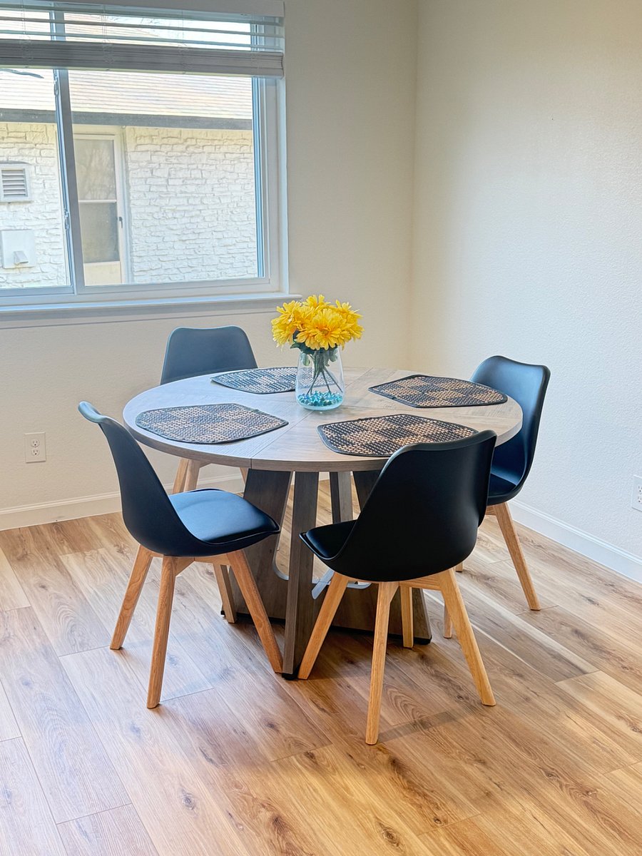 Cute with a large window dining area