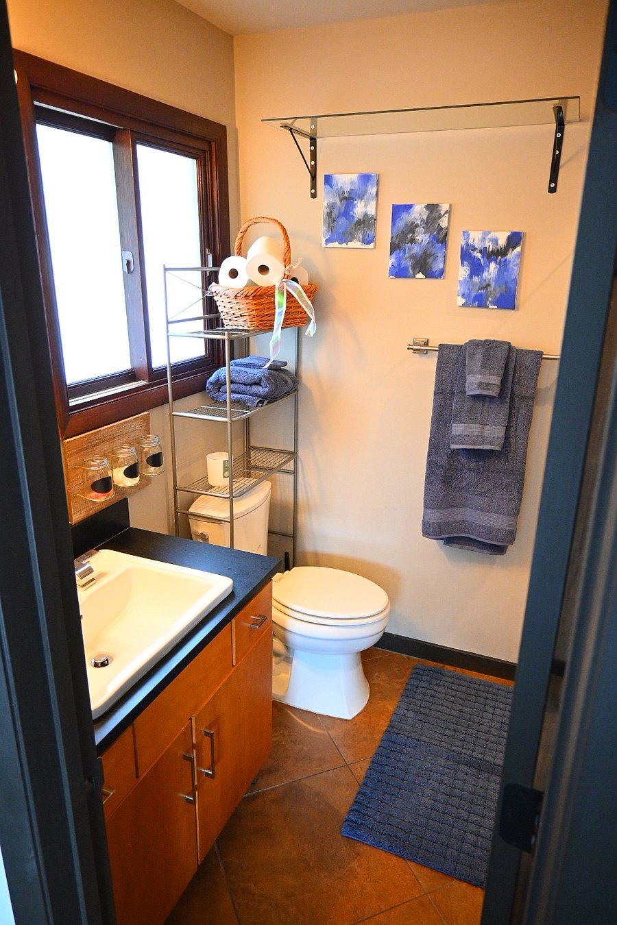 Master suite with full bathroom