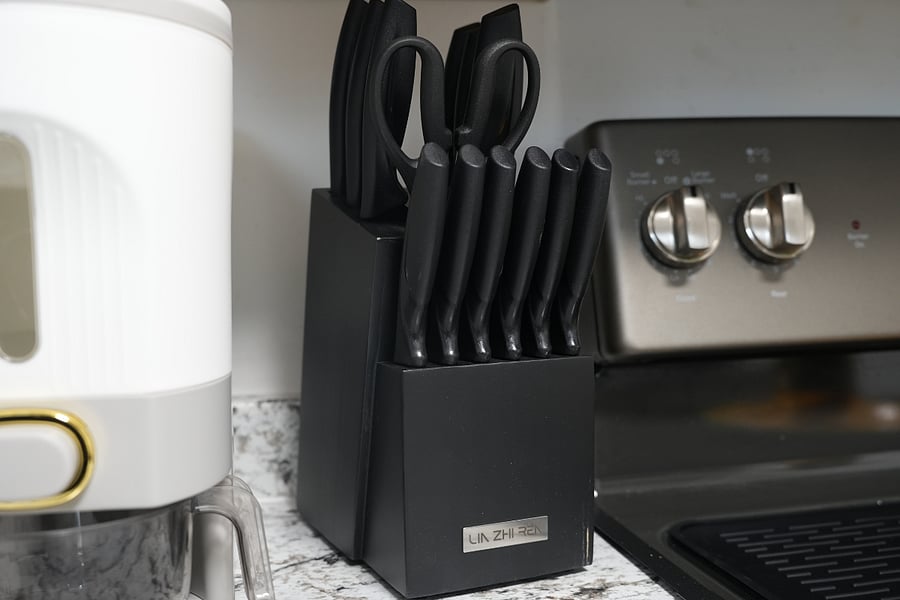 kitchen countertop knife set