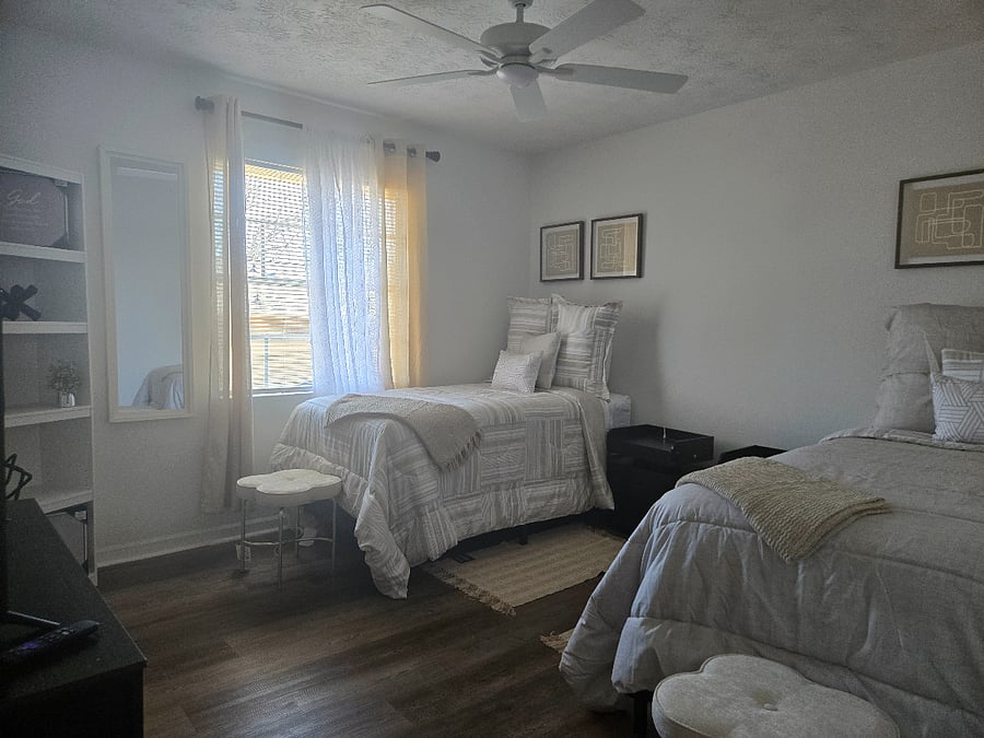 Bedroom 2, set up as 2 twins option
