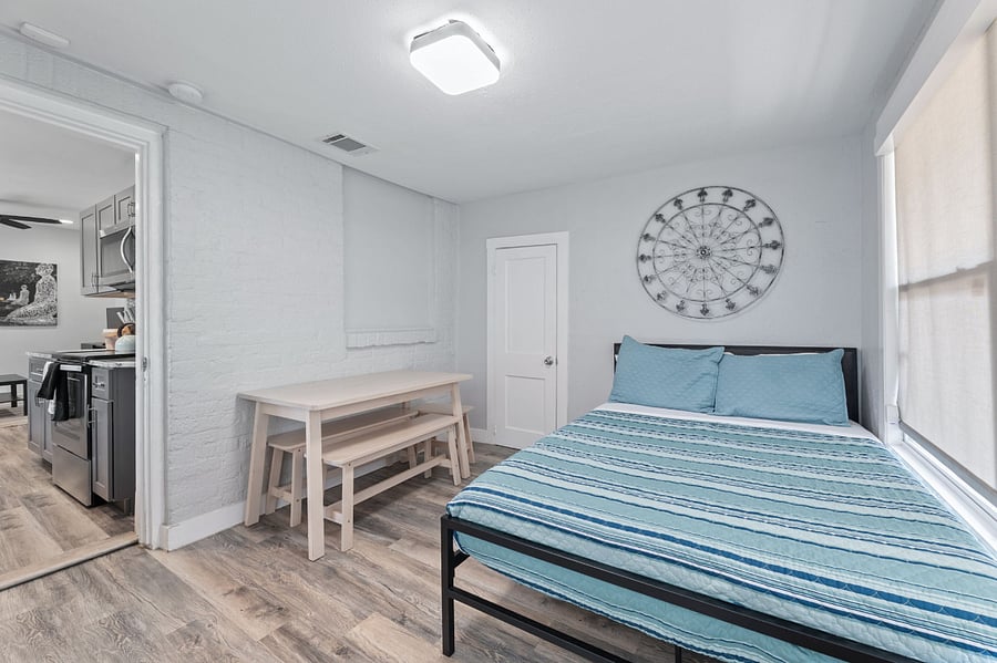 Guest Bedroom / Office. Full Size Foam mattress. Comfy rest for Roommate or Guest. Walk right in from Parking Lot. 