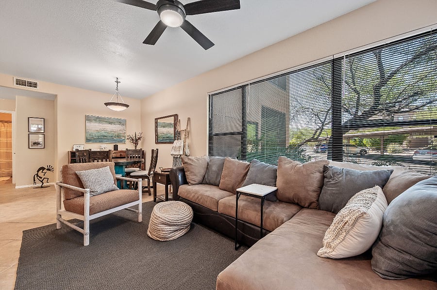 Open floor plan great for relaxing.