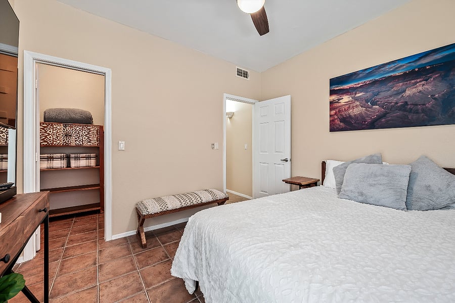 2nd bedroom with walk-in closet and plenty of space.